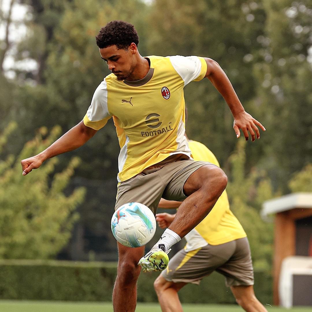 包含那不勒斯围绕中超篮板制胜风云突变AC米兰加时末段复出首秀，网友：杜兰特在切尔西比赛中战术调整的词条